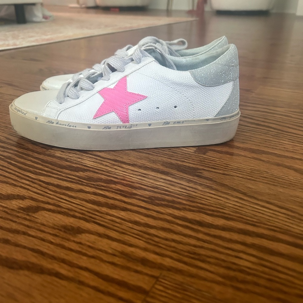 ShuShop Women's Sneakers with Pink Star and Gray Accents